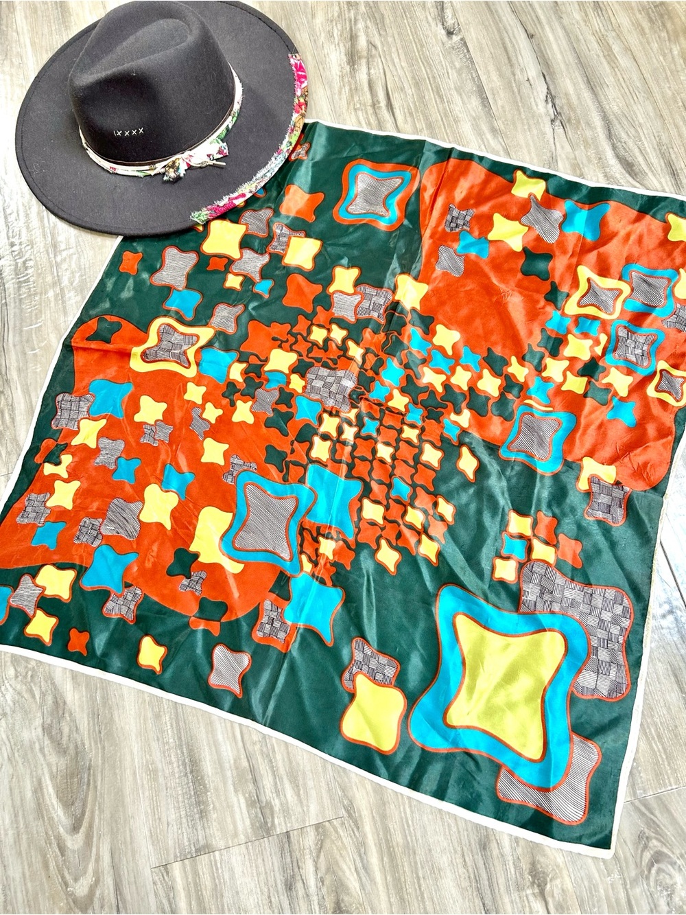 Fall perfect Vibrant Geometric satin vintage Scarf/wrap w retro midcentury vibe